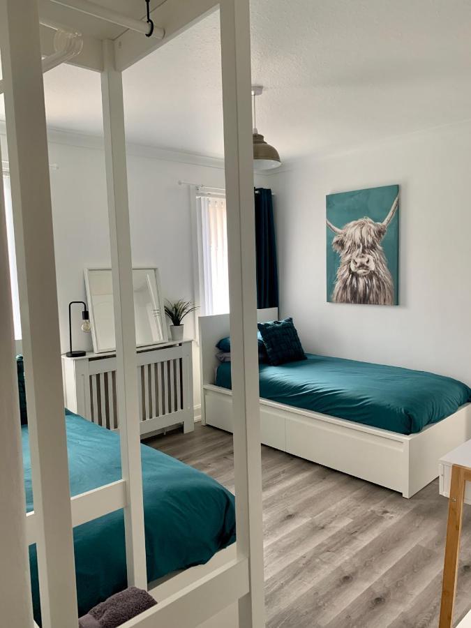 Nevis Rooms - Self Check In With Free Onsite Parking Inverlochy Exterior photo